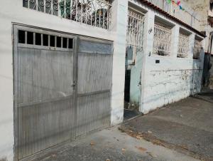 Casa Espaçosa área verde e Camping