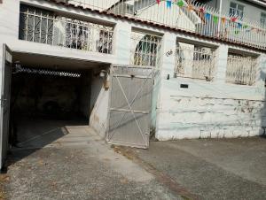 Casa Espaçosa área verde e Camping