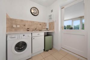 WhiskAwayStays - Toulouse Drive