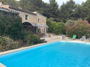 Villas Mas provencal avec piscine privee proche Bandol : photos des chambres