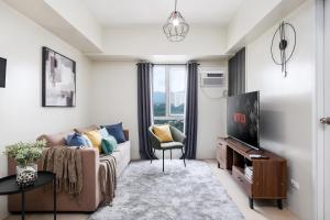 Furnished 1-Bedroom in Avida Towers Riala, Cebu IT Park with Fast WiFi, Netflix, Pool and More