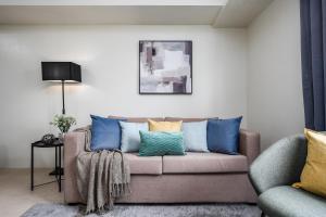 Furnished 1-Bedroom in Avida Towers Riala, Cebu IT Park with Fast WiFi, Netflix, Pool and More