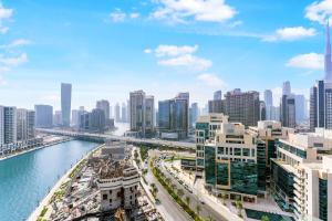 FAM Living Trillionaire Residences Premium Studio with Private Jacuzzi and Canal View