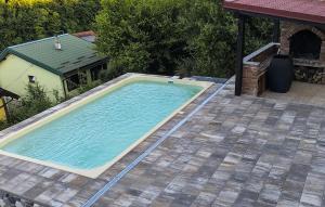 2 Bedroom Awesome Home In Donji Zvecaj