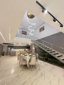 Luxury villa 7 bedrooms elshick Zayed