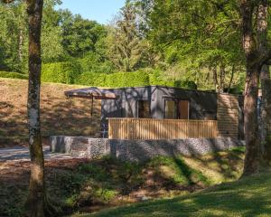 Moezel Lodge – Tranquil Getaway for 4