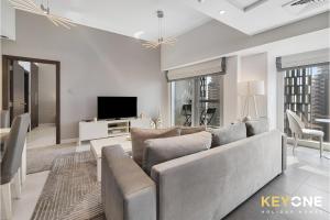 Cayan Escape Lavish 1BR with Sea View