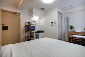 CraftFlat Komagome 601, a compact studio at excellent location