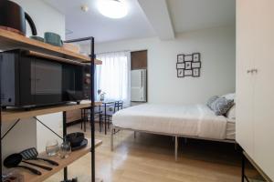 CraftFlat Komagome 601, a compact studio at excellent location