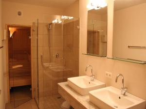 Chalet in Kirchberg near Ski Lift & Sauna