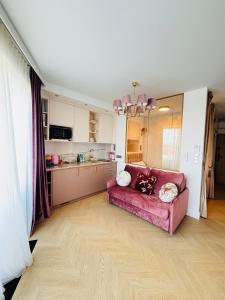 Pratum Pink&Blue Mikołajki - Apartament 2 Glamour z widokiem na jezioro