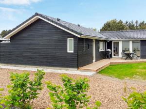 8 person holiday home in Hadsund-By Traum