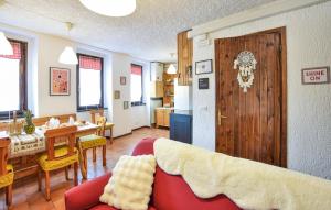 2 Bedroom Lovely Apartment In Ponte Di Legno