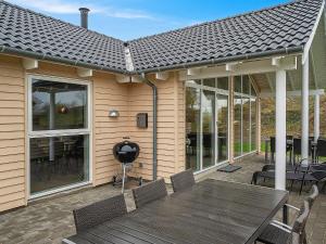 10 person holiday home in Hasselberg