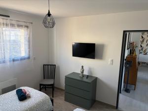 Maisons de vacances Gite du Lavoir Beauval Chateaux 4 Bedrooms 2 Bathrooms Air conditioning : photos des chambres