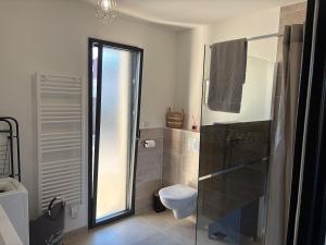 Maisons de vacances Gite du Lavoir Beauval Chateaux 4 Bedrooms 2 Bathrooms Air conditioning : photos des chambres