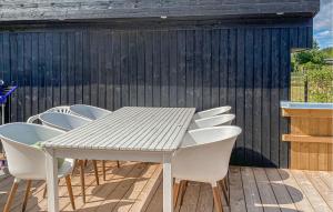 Gorgeous Home In Odder With Wifi