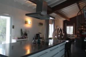 Villas Villa de 130 m2 avec Piscine, Cuisine d-Ete et Vue Exceptionnelle Marseille 11e : photos des chambres
