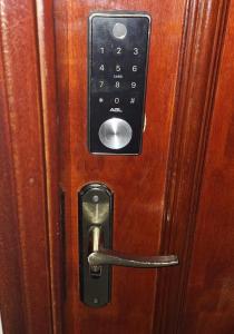 Apto 2 dorms, suíte, 82 m2, a 90 metros da praia Vila Tupy, Praia Grande-SP