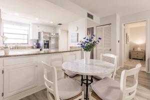 Park Shore Resort Deluxe Condo, water views 232