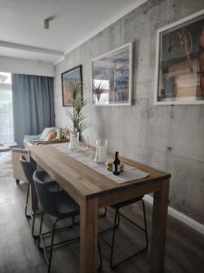 Menlyn Maine Trilogy Apartment 519