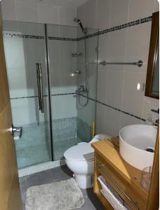 Beachfront Three Bedroom apt with Jacuzzi