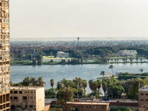 Modern & Stylish 2BR Apartment Nile View