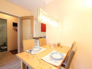 Apartment Niedernsill near Ski Slopes