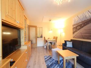 Apartment Niedernsill near Ski Slopes