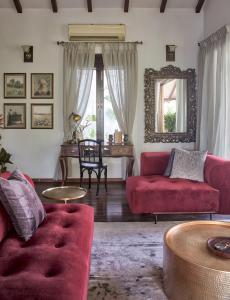 Villa Lirio by tisyastays