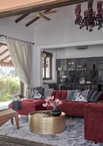 Villa Lirio by tisyastays