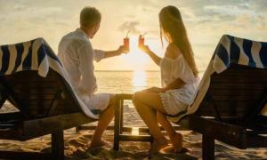 Beachfront Apartment In Mijas Costa 2-1A