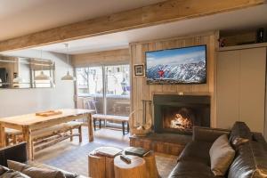 Lionshead Arcade with Fireplace & Close to Gondola