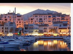 Beachfront Apartment In Mijas Costa 2-1A