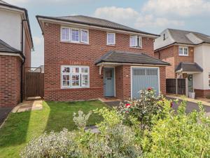 29 Ernest Dawes Avenue