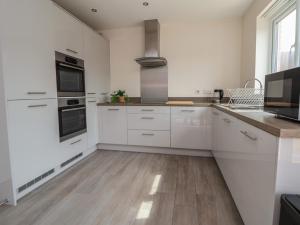 29 Ernest Dawes Avenue