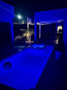 Casa térrea com piscina