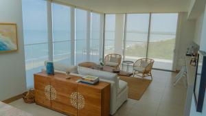 Exclusive & New Penthouse Apartment With Ocean View