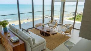Exclusive & New Penthouse Apartment With Ocean View