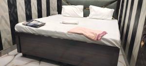 Hotel O Golden Palace Homestay