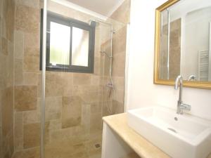 Maisons de vacances Holiday Home in Var with Private Pool : photos des chambres