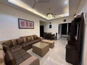 3BHK Spacious Luxury Apartment - The Malsi Grove By Akavya Homes