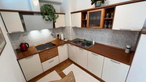 Apartma Brde City Panorama blizu Portoroža - Brde City Panorama Apartment Near Portorož