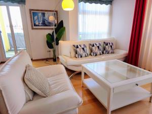 135qm 4 Zimmer Ferienwohnung in Stadtnähe, Wintergarten Parkplatz