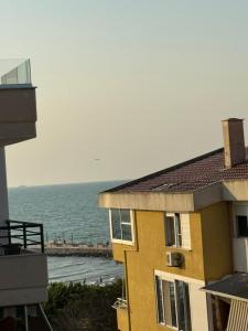Sea View Deluxe Apartments Qerret Golem