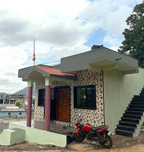 Mango Tree Holiday Home