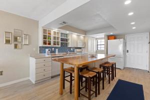 407 - 22 Nicely Updated Ocean View