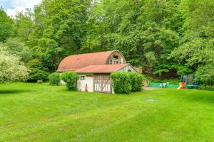 Hike & Fish: Delaware River Cabin w Views