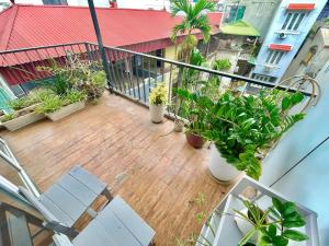 GREEN BALCONY - kimmy housing 40A3 97 Trinh Cong Son