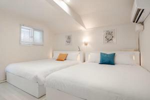 New Open 홍대 망원시장 한강 숙소,단독주택 1층- 최대9인, 2층-최대6인 가능, 호텔침구, 무료짐보관, 세탁기건조기